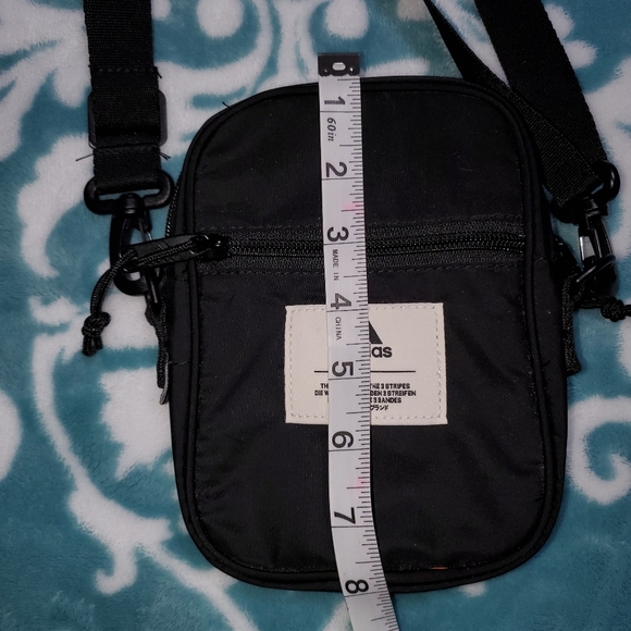 ADIDAS crossbody - Picture 3 of 10